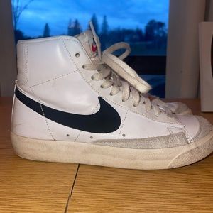 nike mid blazer size 7.5